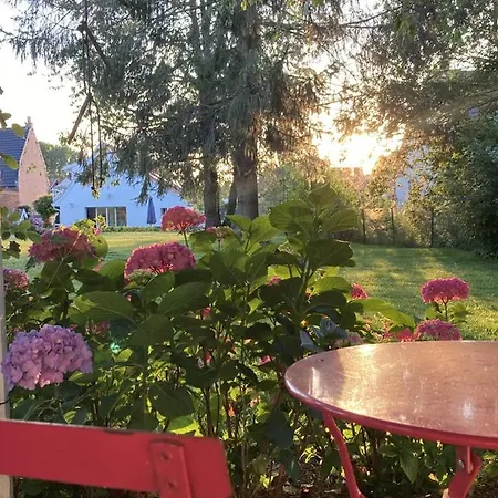 Le De La Longere فندق مبيت وإفطار