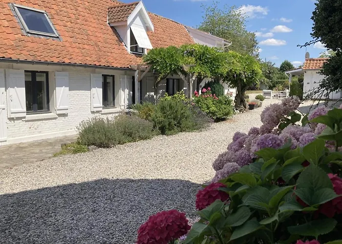 Le De La Longere Bed & Breakfast *